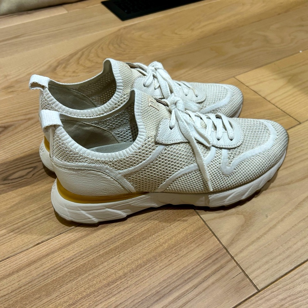 Authentic Paul green shoes. Good condition. Size 5 1/2 in Uk which 8 US .
